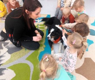 Warsztaty edukacyjne z psem