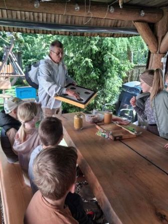 Światowy Dzień Pszczół – spotkanie z pszczelarzem